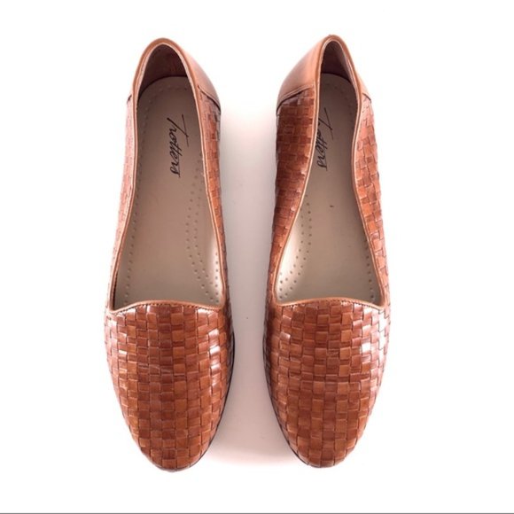 Trotters "Liz" Weaved Leather Slip-on Loafers in Brown - Picture 4 of 17